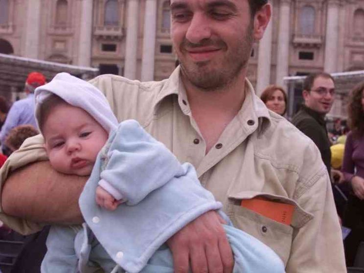 Papà a casa con i figli, siamo ultimi in Europa