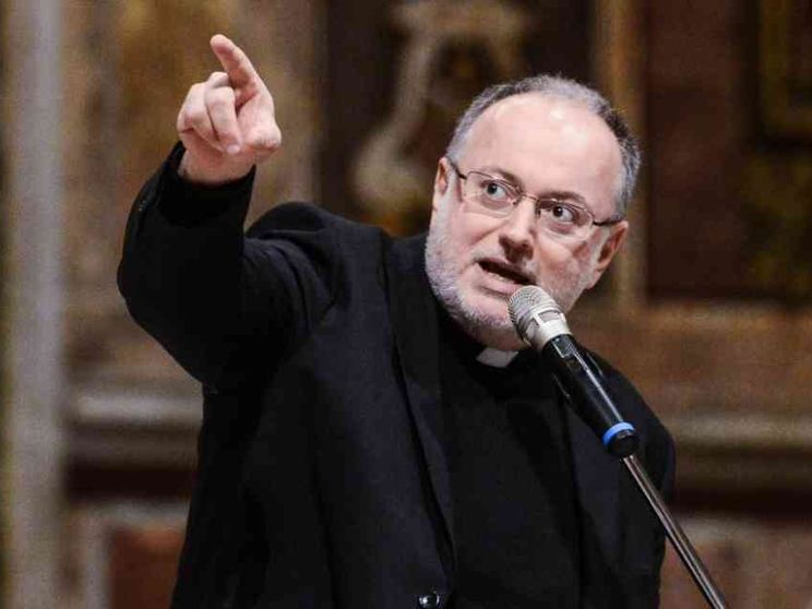 Don Fabio Rosini: «Quel Dio distorto che ci vuole infelici»