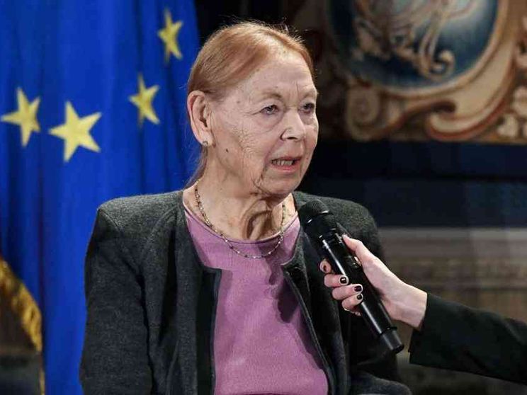 Il «rifiuto» di Edith Bruck: «Mai accanto a Mussolini»