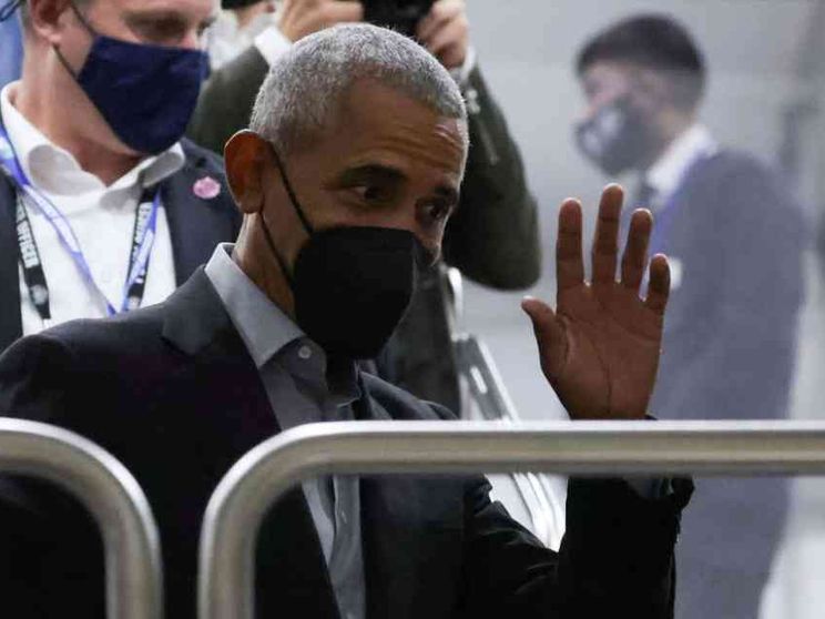 Obama: «Sul clima le isole campanello d'allarme». L'attacco dell'attivista
