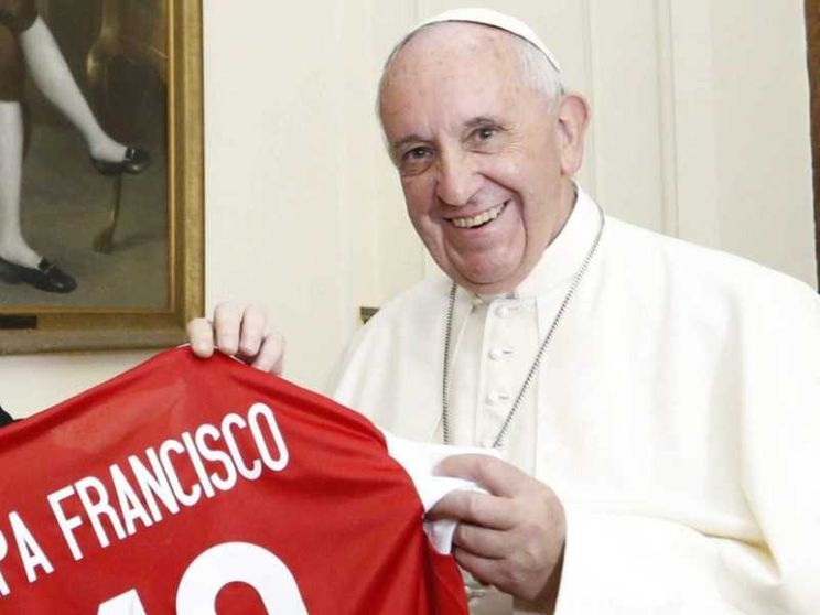 "Squadra del Papa" contro "squadra Rom". Un calcio ai razzismi
