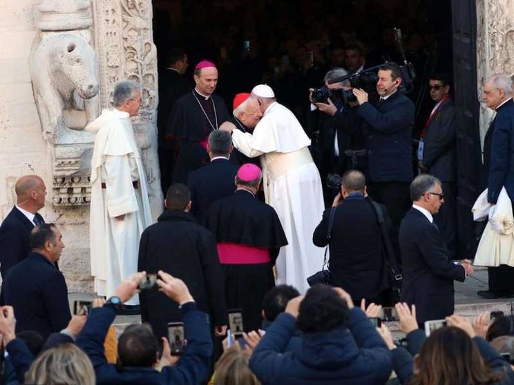 Il Papa a Firenze con i vescovi e i sindaci del Mediterraneo per la pace