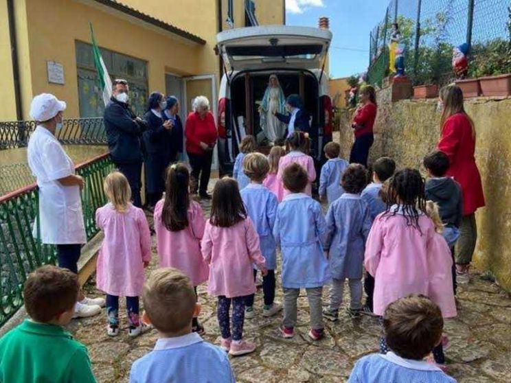 Il pellegrinaggio della Madonna della Medaglia miracolosa unisce l'Italia