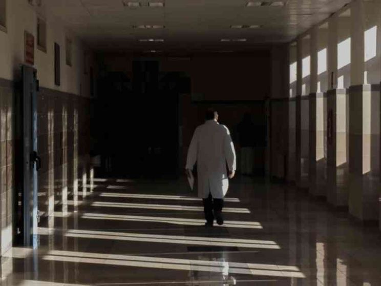 "Mario" verso il suicidio assistito? L'Ufficio Salute Cei: la vita va tutelata