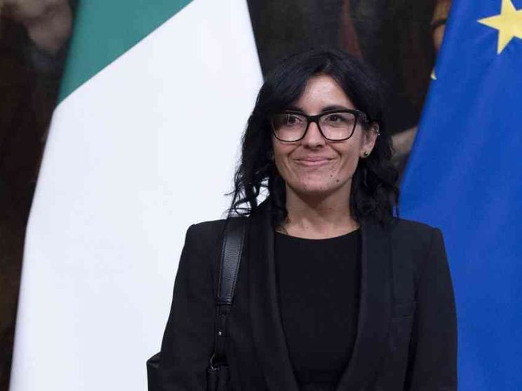 La ministra Dadone: la conferenza sulla droga è una svolta, no a divisioni