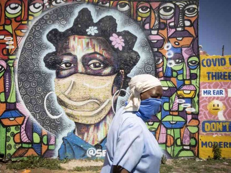 In Africa i contagi crescono del 54%. Il mondo ha paura e adesso li conta