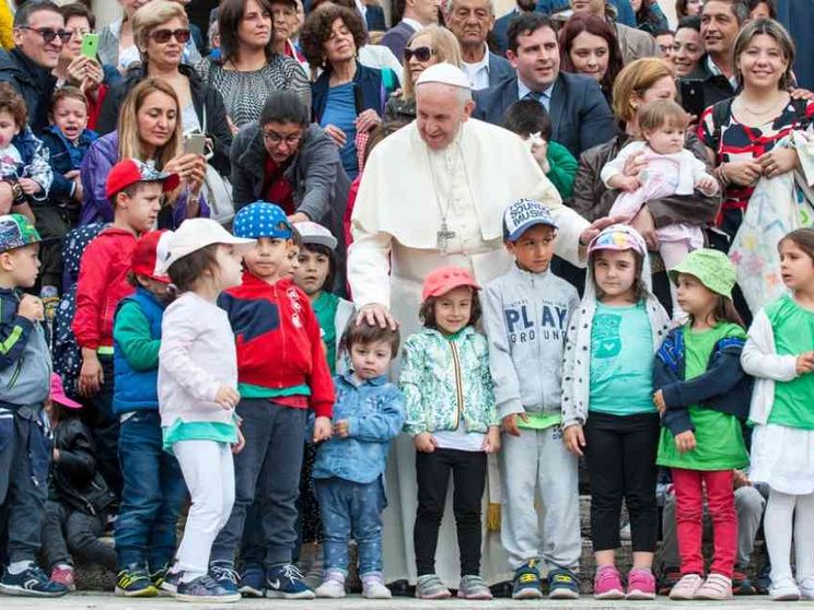 "Caro Francesco": a Natale i bambini scrivono al Papa
