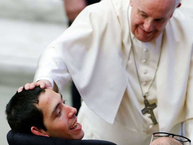 150 anni del Serafico di Assisi. Il Papa: disabili al centro della nostra cura