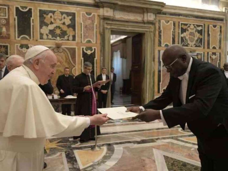 Papa Francesco: l'accesso ai vaccini è una questione di giustizia