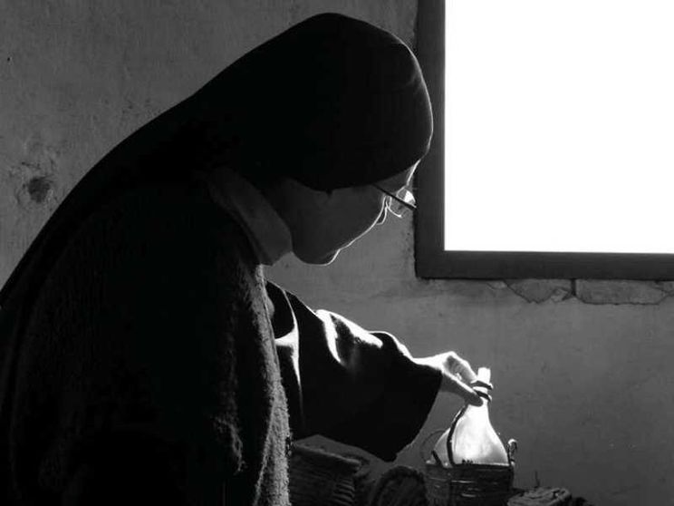 Un anno di clausura racchiuso in un calendario. Nel segno della speranza