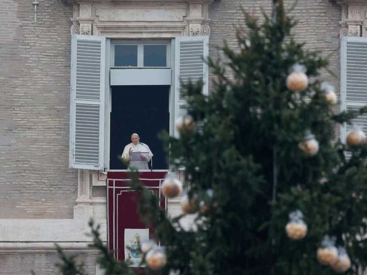 Il Papa: Dio abita tra di noi, raccontiamogli i problemi del nostro tempo