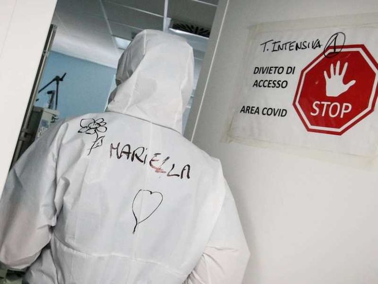 I rianimatori: insistere con chi rifiuta le cure salva vita per il Covid