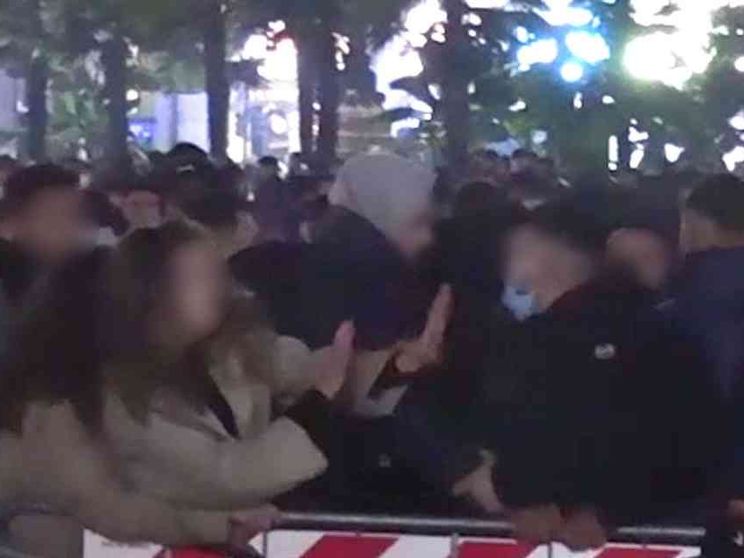 Sono cinque le ragazze molestate dal branco a Milano, indagini serrate