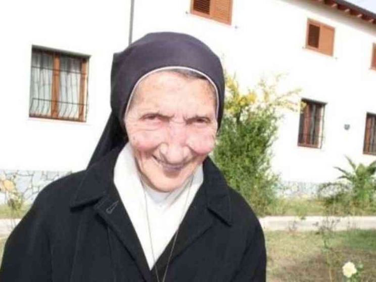 Addio a Maria Kaleta, stimmatina che battezzava i bimbi di nascosto dal regime