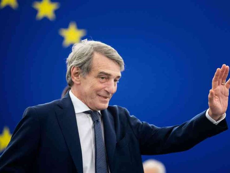 Addio a David Sassoli. Mattarella: "Scomparsa che addolora profondamente"