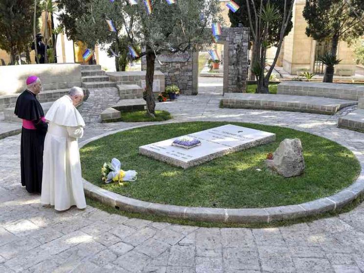 Don Tonino Bello venerabile, diocesi in festa per la lettura del decreto