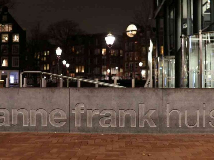 Chi ha tradito Anne Frank? Secondo un libro «fu un notaio ebreo»