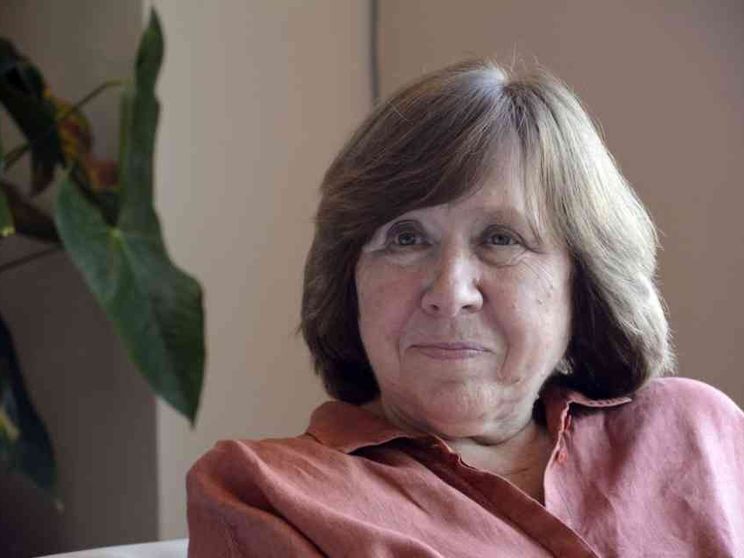 Svetlana Aleksievic, parole sulla guerra per voce sola di donna