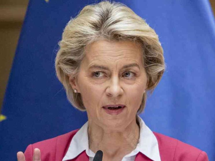 Von der Leyen: un piano per potenziare la produzione di microchip
