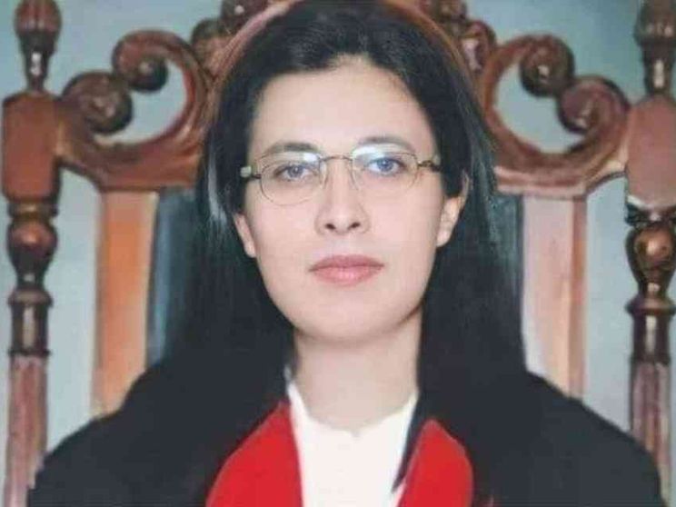 Svolta storica in Pakistan: una donna alla Corte suprema