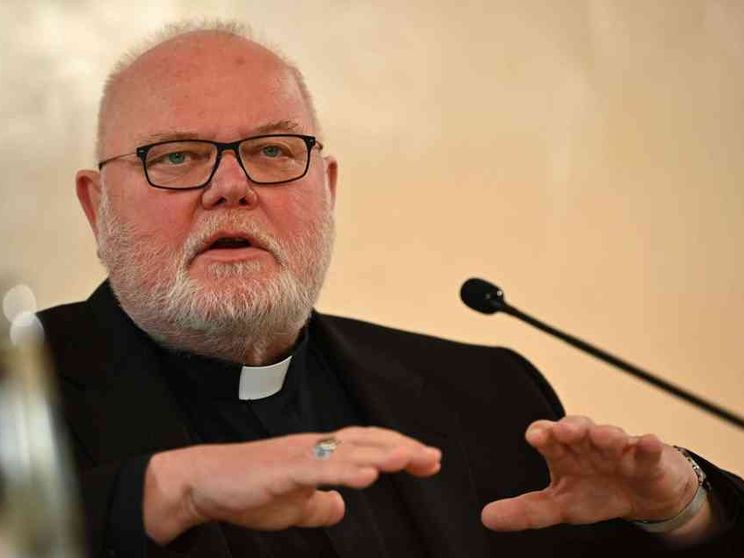 Abusi, il cardinale Marx: «Ho trascurato le vittime, chiedo perdono»