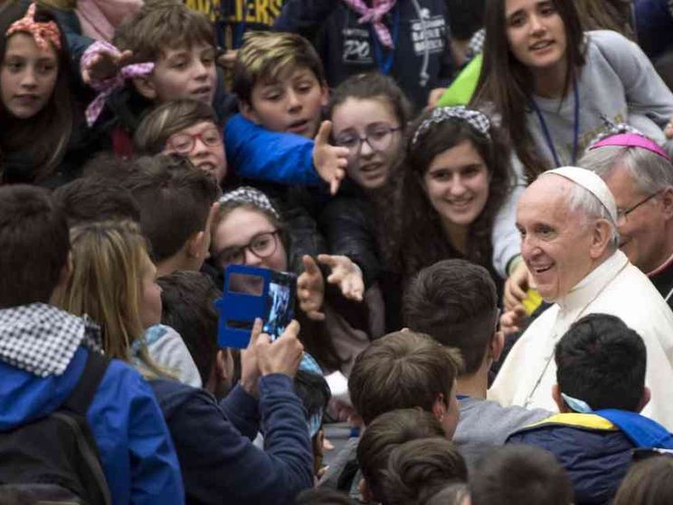 Il lunedì dell'Angelo l'incontro di papa Francesco con gli adolescenti