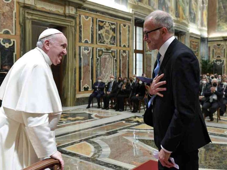 Papa Francesco: le tasse, se sono giuste, tutelano i più poveri