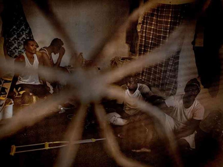 Orrore nei campi di prigionia. A cinque anni dal memorandum: stupri e torture