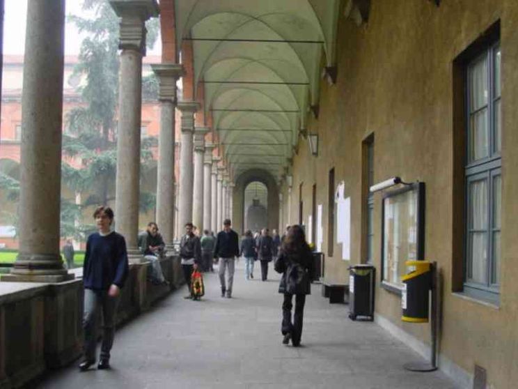 Il messaggio Cei per l'ateneo «con cuore di donna»