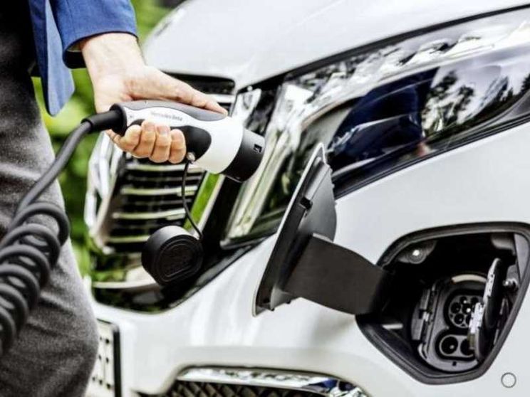 I nuovi poveri della mobilità, il rischio dell'auto "green"