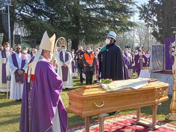 Addio a don Vassalli. Delpini ricorda i suoi «sorrisi incoraggianti»