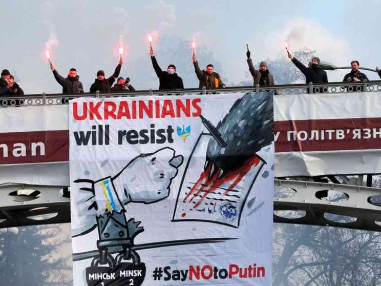 Ucraina, paura e diplomazia. Il colloquio Biden-Putin non "svolta"