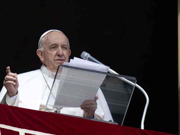 Il Papa: preghiamo in silenzio per l'Ucraina