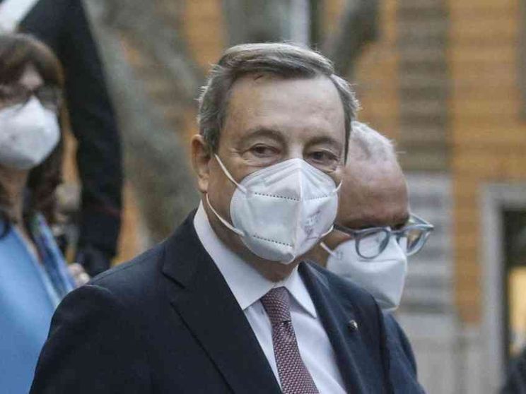 Draghi: dal 31 marzo fine dell'emergenza e stop graduale al green pass