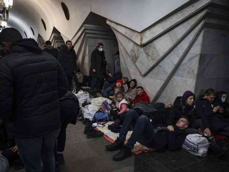 Putin attacca l'Ucraina, si combatte vicino Kiev. Usa e Ue: sanzioni dure