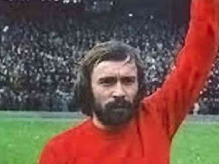 Sollier, il «calciautore». Un pugno chiuso contro l'ignoranza