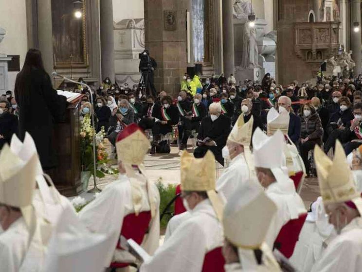 Il cardinale Bassetti: in Ucraina una tragedia. Occorre pregare e agire