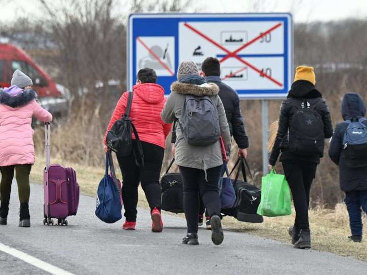 Profughi in fuga dalla guerra, così Milano si prepara ad accoglierli