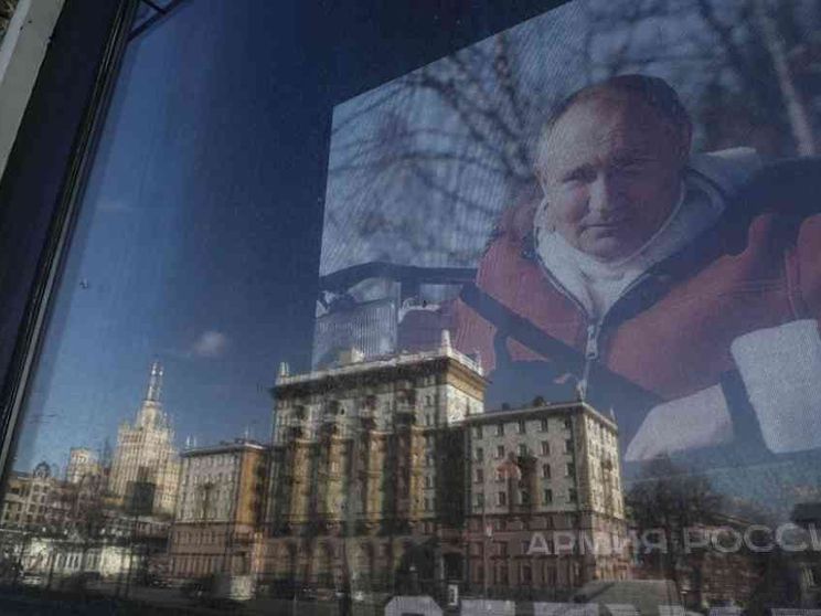 Da No-vax a pro-Putin, sul web anche voci di cattolici diventati "anti-tutto"