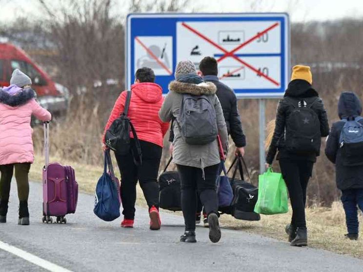 Profughi in fuga dalla guerra, così Milano si prepara ad accoglierli