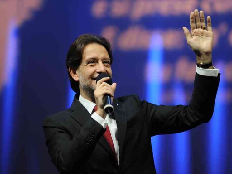 Martinez: preghiera e prossimità. Le armi non generano la pace