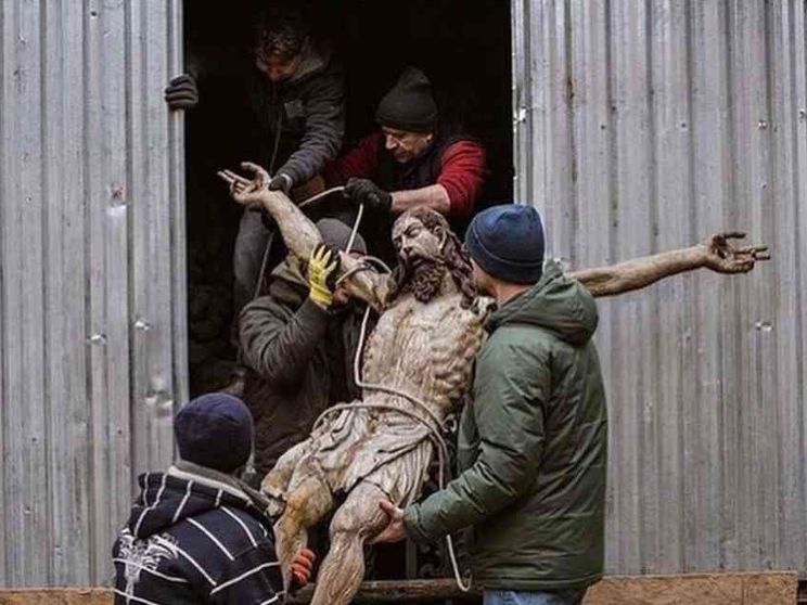 Non solo il Crocifisso: a Leopoli la corsa a salvare il patrimonio artistico