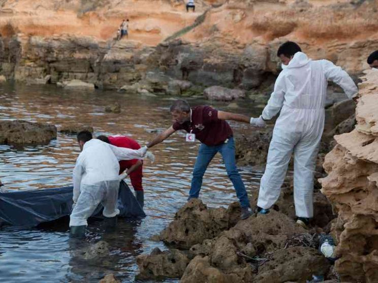 Tragedia in mare, 50 migranti morti