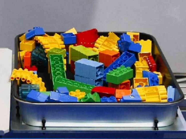 Gratuità, i gesti che ci uniscono come Lego