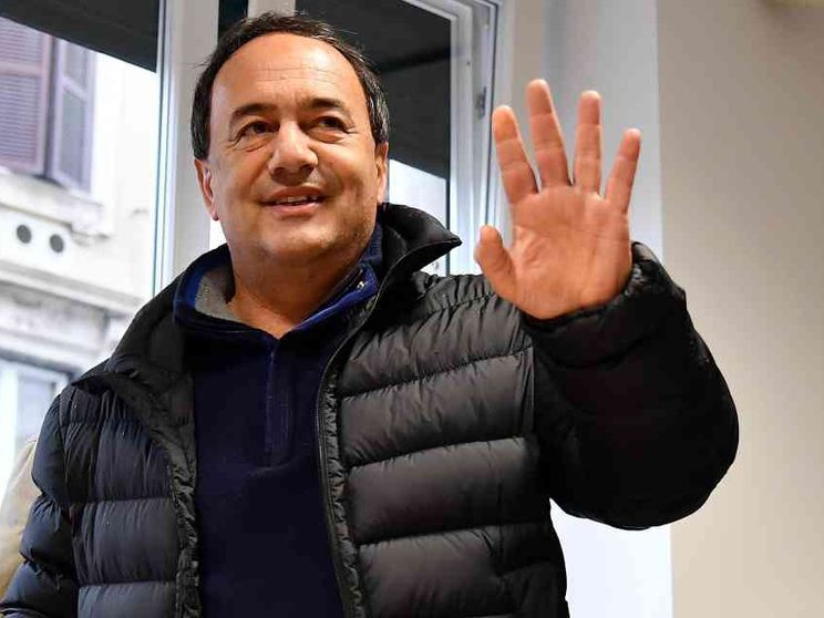 Una campagna globale a favore di Mimmo Lucano