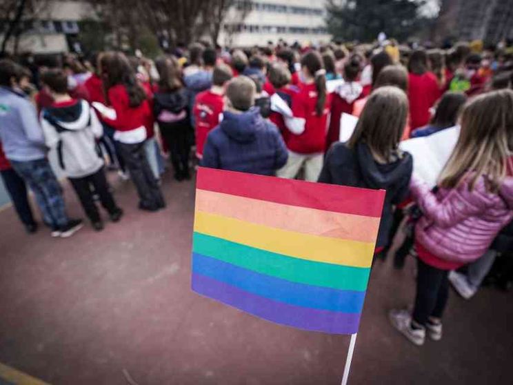 Da Bertolt Brecht a Mario Lodi: i bambini e le favole contro la guerra