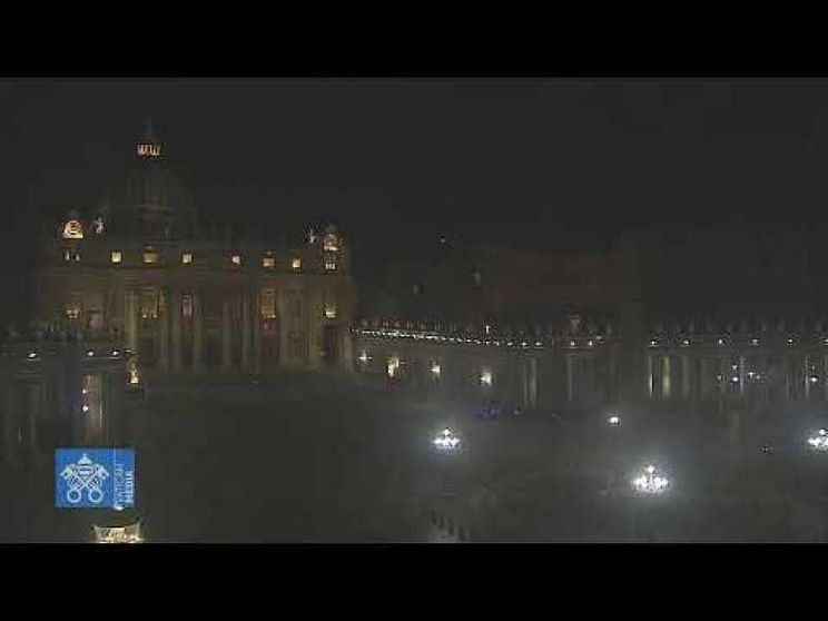 Papa Francesco consacra Russia e Ucraina a Maria. E supplica la pace