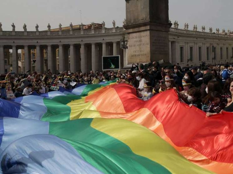 Il Papa: abolire la guerra prima che cancelli l'uomo dalla storia