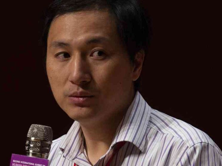 La Cina libera il «padre» delle gemelline manipolate geneticamente