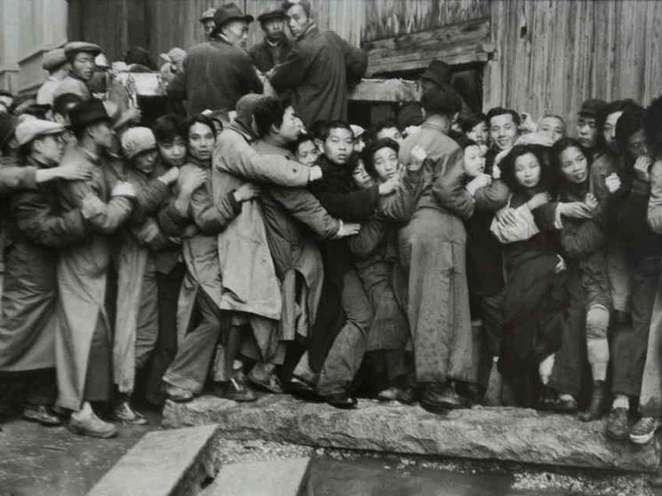 Alfabeto visivo sull'evoluzione dell'industria e del lavoro